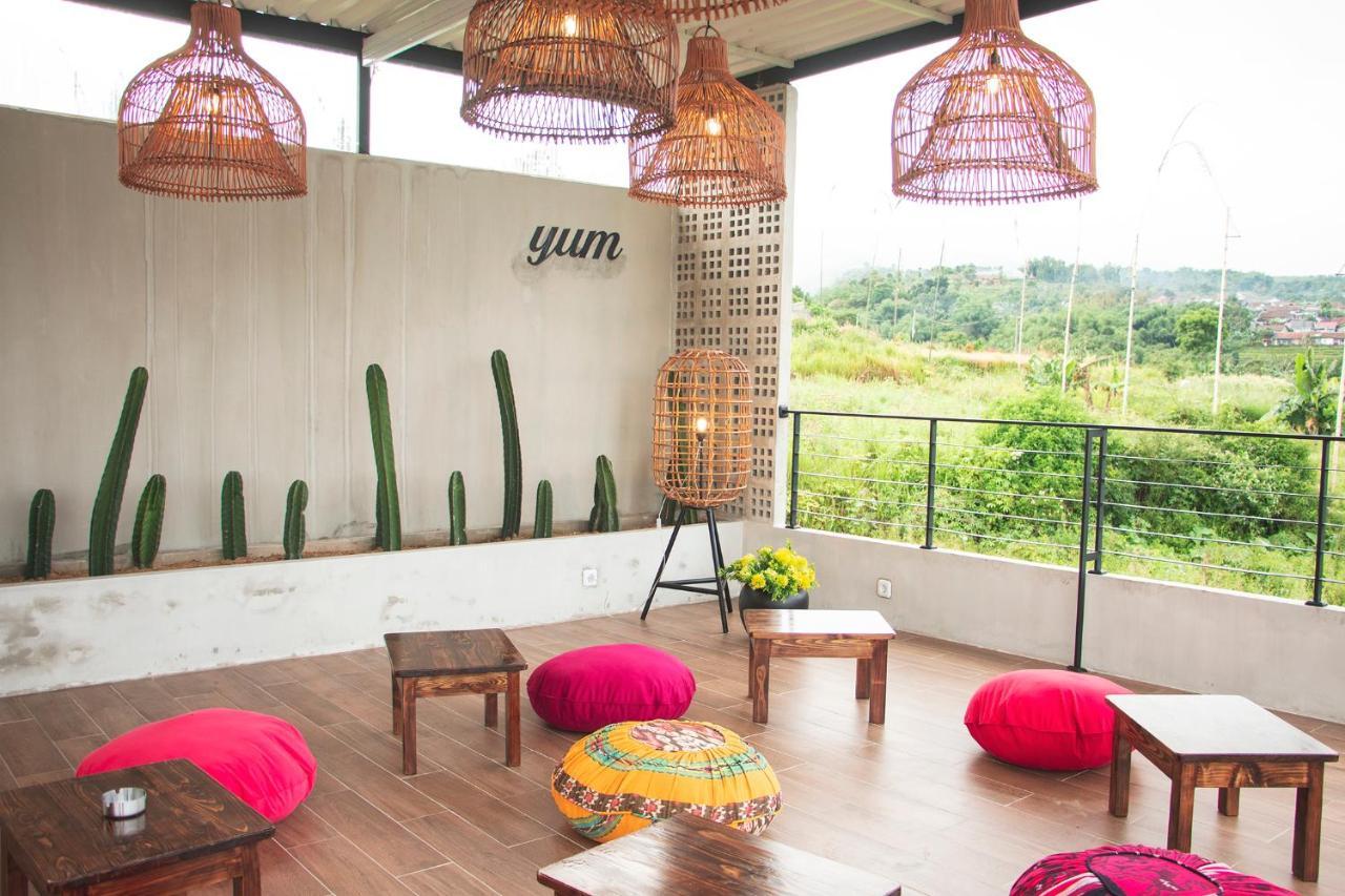 Villa Moo By The Villas 100 Puncak Exterior photo